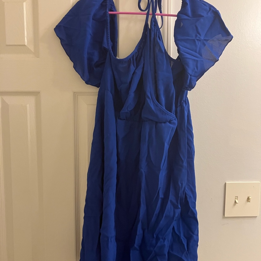 Chic Blue Halter Dress with Flutter Sleeves
